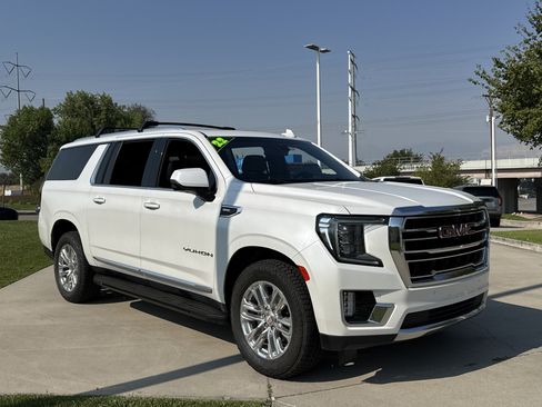 Used 2022 GMC Yukon XL SLT w/ SLT Luxury Package AWD/4WD image 7