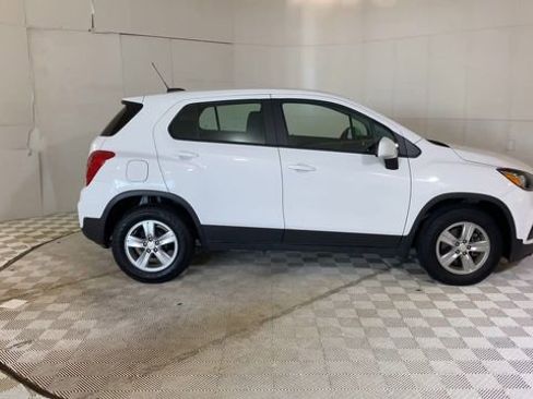 Used 2019 Chevrolet Trax LS FWD image 9