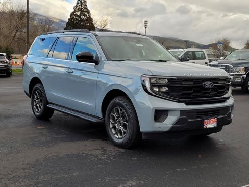 New 2025 Ford Expedition Active AWD/4WD image 3
