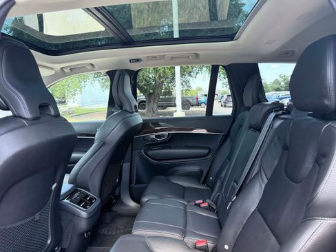 Used 2019 Volvo XC90 T6 Momentum w/ Protection Package Premier AWD/4WD image 15