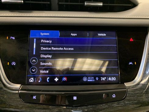 Used 2021 Cadillac XT6 Premium Luxury image 34