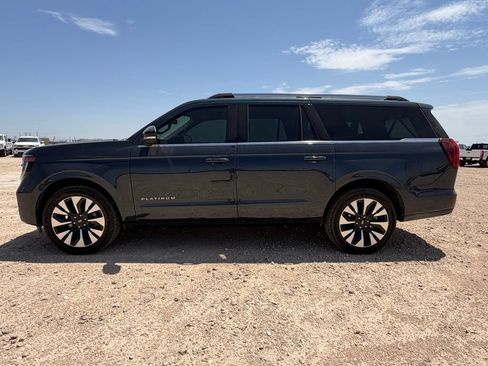 Used 2025 Ford Expedition Max Platinum w/ Driver's Package AWD/4WD image 17