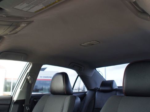 Used 2017 Toyota Camry SE image 6