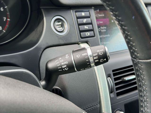 Used 2017 Land Rover Discovery Sport HSE AWD/4WD image 26