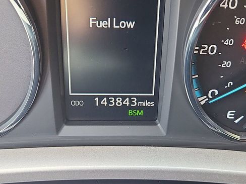 Used 2016 Toyota RAV4 XLE w/ Convenience Package AWD/4WD image 14