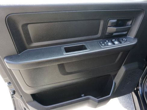 Used 2019 RAM 1500 Express AWD/4WD image 11