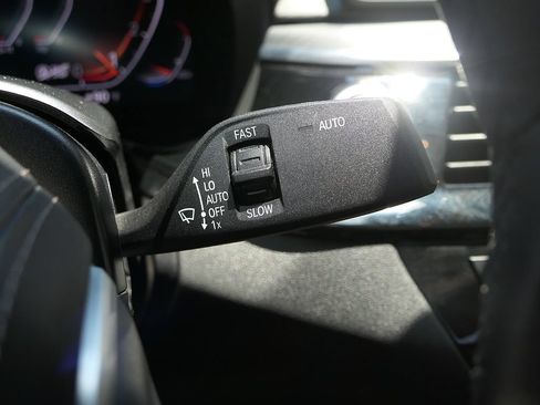 Used 2023 BMW 530i w/ Convenience Package RWD image 15