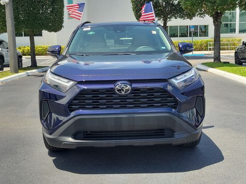 Used 2024 Toyota RAV4 XLE w/ Convenience Package FWD image 4