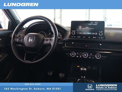 Used 2023 Honda Civic Sport image 5