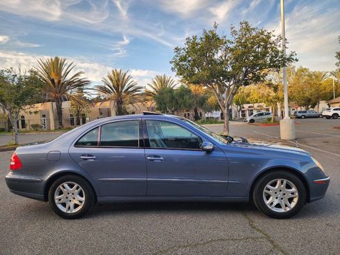 Used 2005 Mercedes-Benz E 320 Sedan image 6