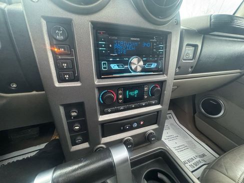 Used 2004 HUMMER H2 w/ Preferred Equipment Group image 37