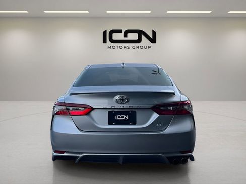 Used 2023 Toyota Camry SE image 4