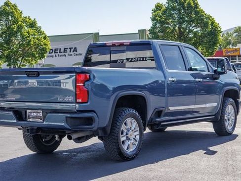Used 2025 Chevrolet Silverado 2500 High Country w/ Technology Package AWD/4WD image 30