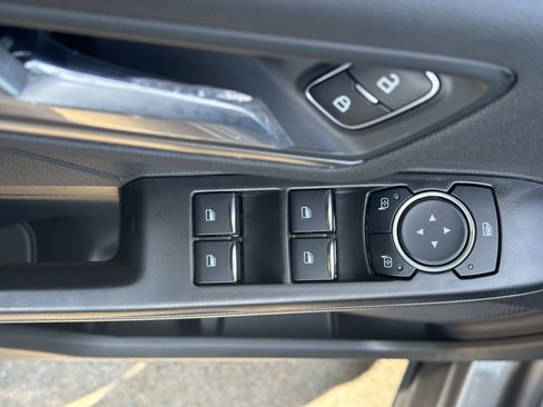 New 2025 Ford Escape SE image 22