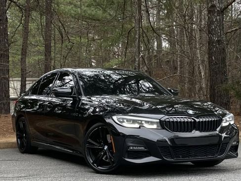 Used 2021 BMW 330i Sedan w/ M Sport Package image 10