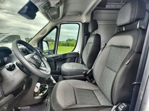 New 2026 RAM ProMaster 2500 w/ Convenience Group FWD image 10