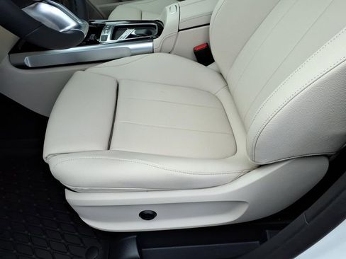 New 2026 Mercedes-Benz GLB 250 4MATIC image 15