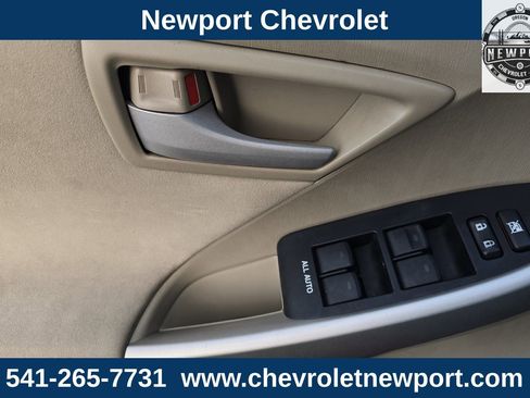 Used 2010 Toyota Prius Two image 12