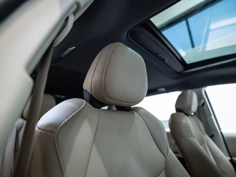 Certified 2021 Toyota Sienna XLE image 16