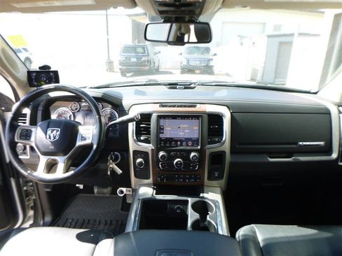 Used 2015 RAM 3500 Laramie w/ Convenience Group AWD/4WD image 10