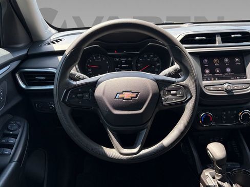 Used 2023 Chevrolet TrailBlazer LT FWD image 10