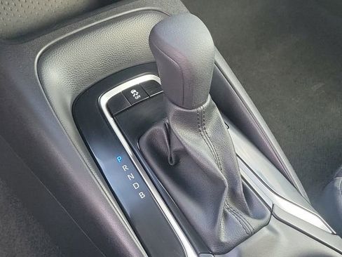 Used 2025 Toyota Corolla LE image 31