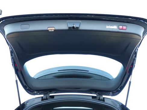 Certified 2025 Mercedes-Benz GLC 43 AMG 4MATIC image 21