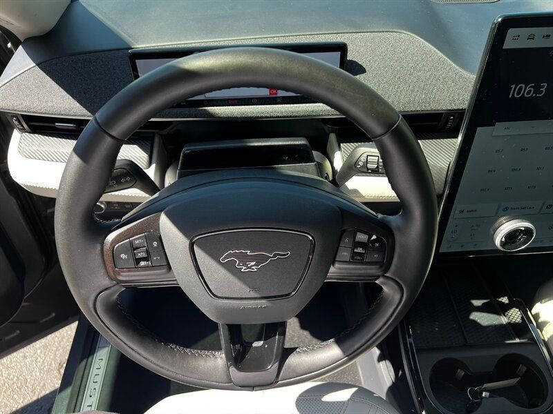 Used 2021 Ford Mustang Mach-E Premium AWD/4WD image 33