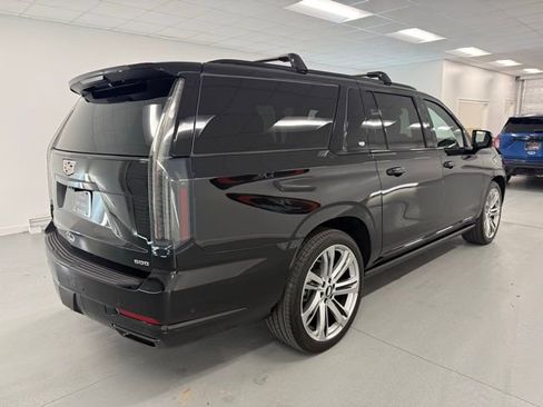 Used 2026 Cadillac Escalade ESV Sport w/ Touring Package image 6