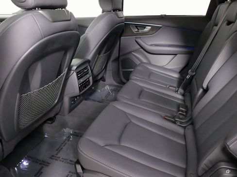 Used 2025 Audi Q7 3.0T Premium Plus w/ Premium Plus Package image 39