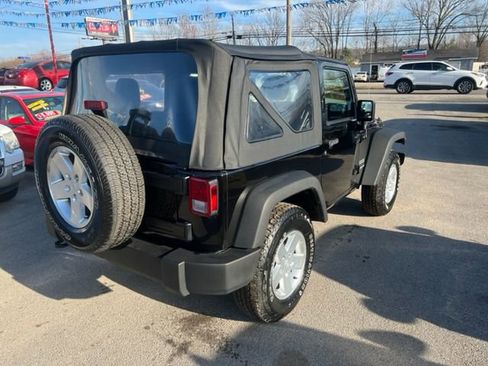 Used 2017 Jeep Wrangler Sport image 5