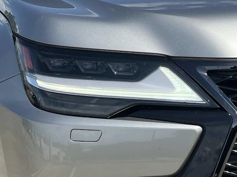 Used 2024 Lexus LX 600 F Sport AWD/4WD image 9