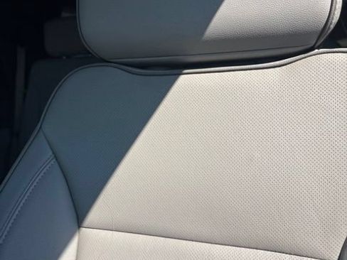 Used 2025 GMC Yukon Elevation w/ LPO, Floor Liner Package RWD image 9