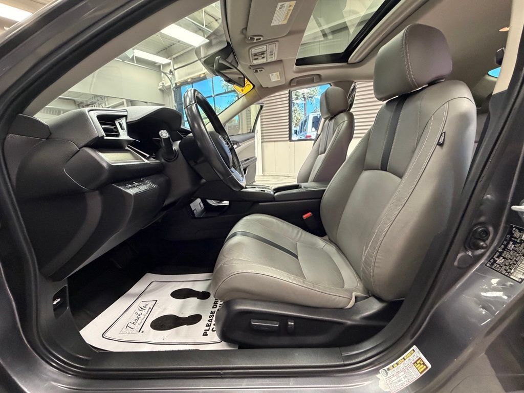 Used 2018 Honda Civic Touring image 56