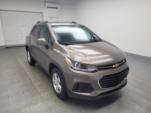 Used 2022 Chevrolet Trax LT w/ Driver Confidence Package image 13