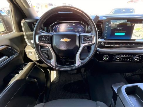 Used 2022 Chevrolet Silverado 1500 LT image 6