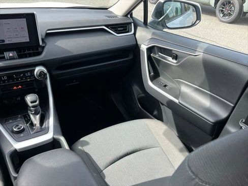 Certified 2025 Toyota RAV4 XLE AWD/4WD image 17