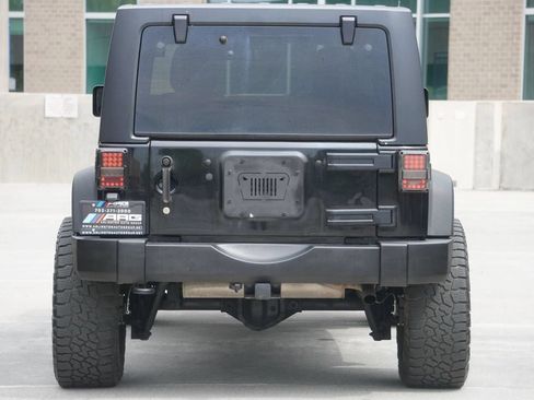 Used 2016 Jeep Wrangler Unlimited Sport w/ Quick Order Package 24S AWD/4WD image 12