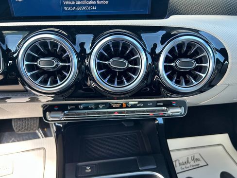 Used 2025 Mercedes-Benz CLA 250 4MATIC w/ Winter Package image 25