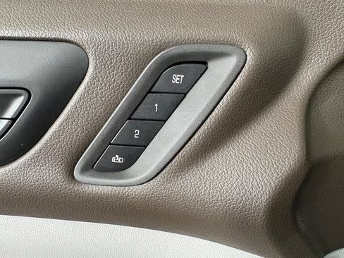 Used 2019 GMC Acadia SLT FWD image 13
