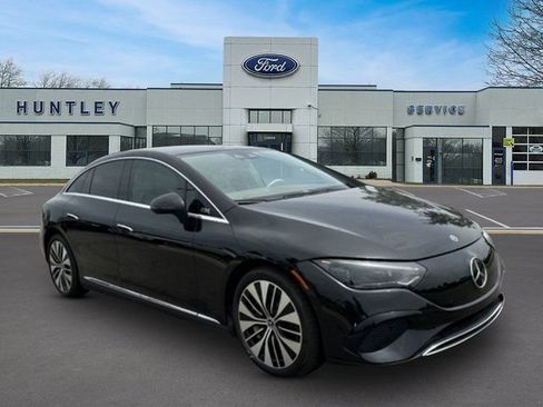 Used 2023 Mercedes-Benz EQE 350+ 4MATIC Sedan w/ Exclusive Trim Package image 3
