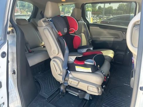 Used 2024 Honda Odyssey EX-L image 9