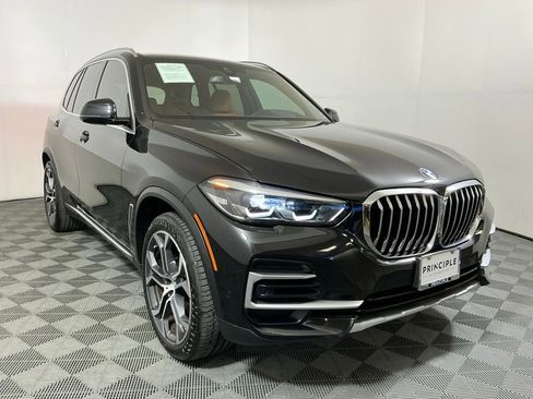 Certified 2023 BMW X5 xDrive40i w/ Premium Package AWD/4WD image 4