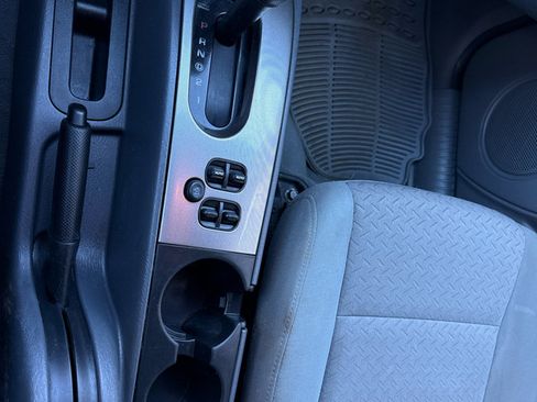 Used 2006 Jeep Liberty Renegade image 35