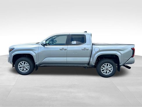 New 2026 Toyota Tacoma SR5 AWD/4WD image 2