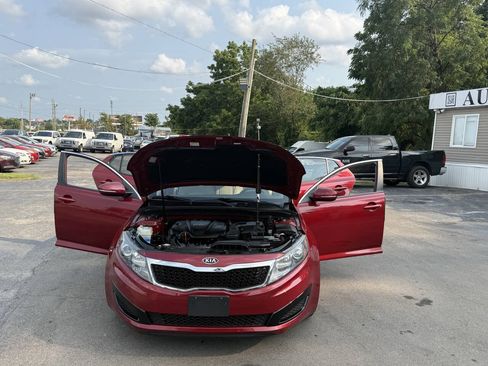 Used 2011 Kia Optima LX FWD image 18