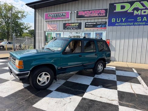 Used 1992 Ford Explorer XLT AWD/4WD image 2