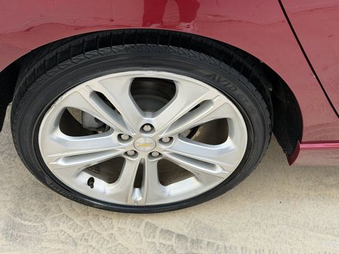 Used 2017 Chevrolet Cruze Premier FWD image 15