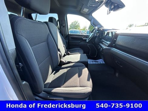 Used 2025 Chevrolet Silverado 2500 LT w/ Safety Package AWD/4WD image 28