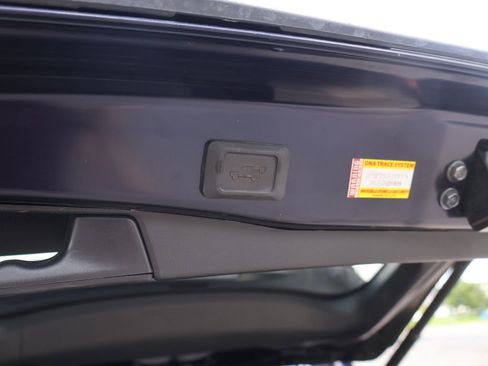 Used 2023 Toyota RAV4 XLE Premium AWD/4WD image 17